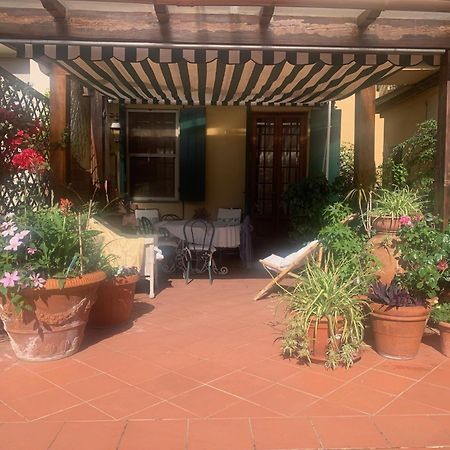 La Terrazza Da Ernestina Appartement Lucca Buitenkant foto
