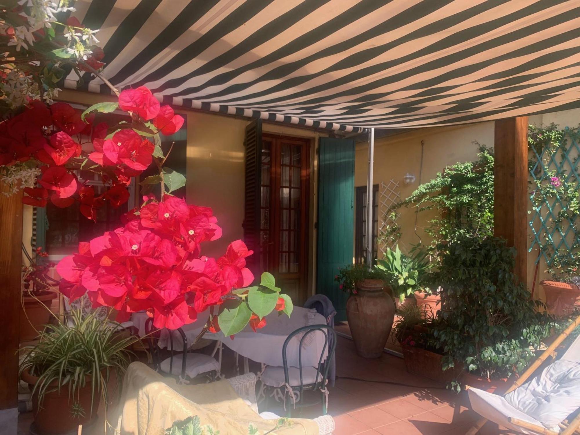 La Terrazza Da Ernestina Appartement Lucca Buitenkant foto