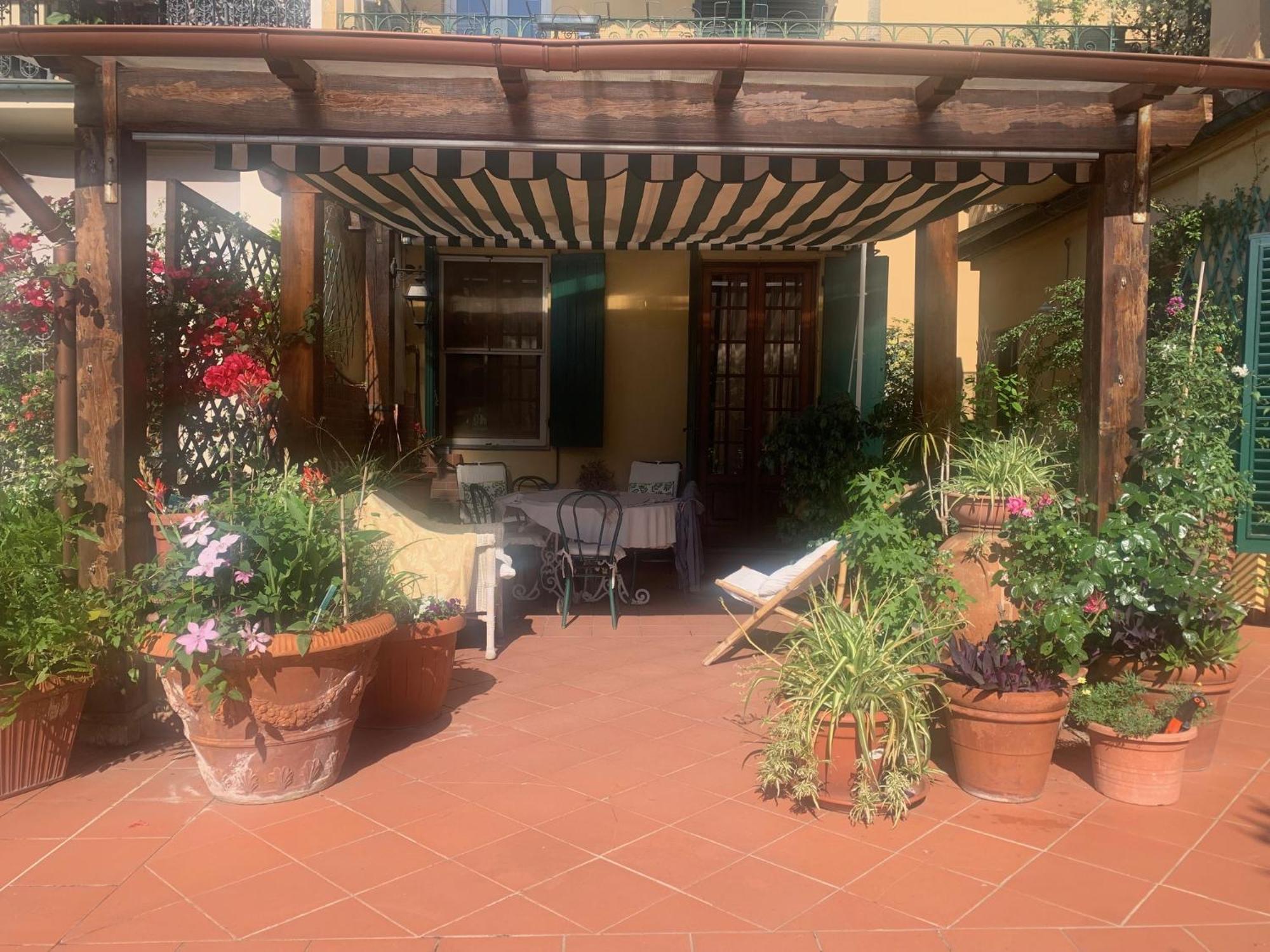 La Terrazza Da Ernestina Appartement Lucca Buitenkant foto