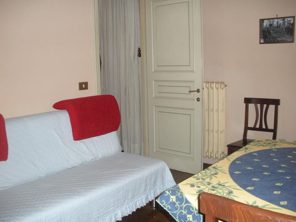 La Terrazza Da Ernestina Appartement Lucca Kamer foto